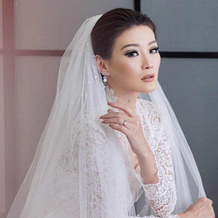 Agnes Yosi Make Up Artist