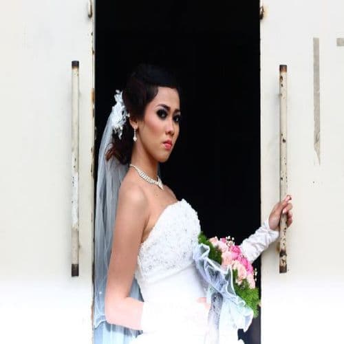 Amora bridal