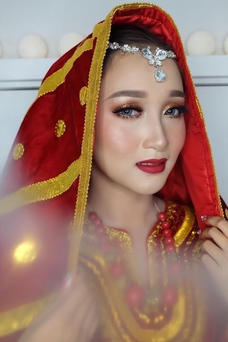 Andhizadewimakeup