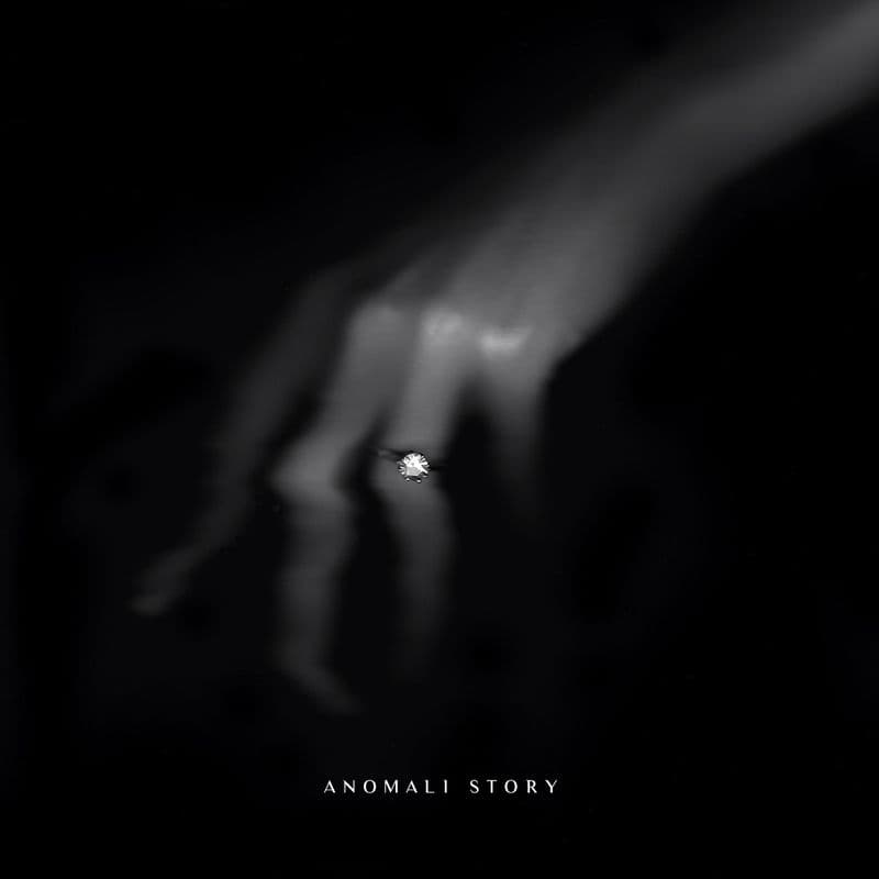 Anomali Story