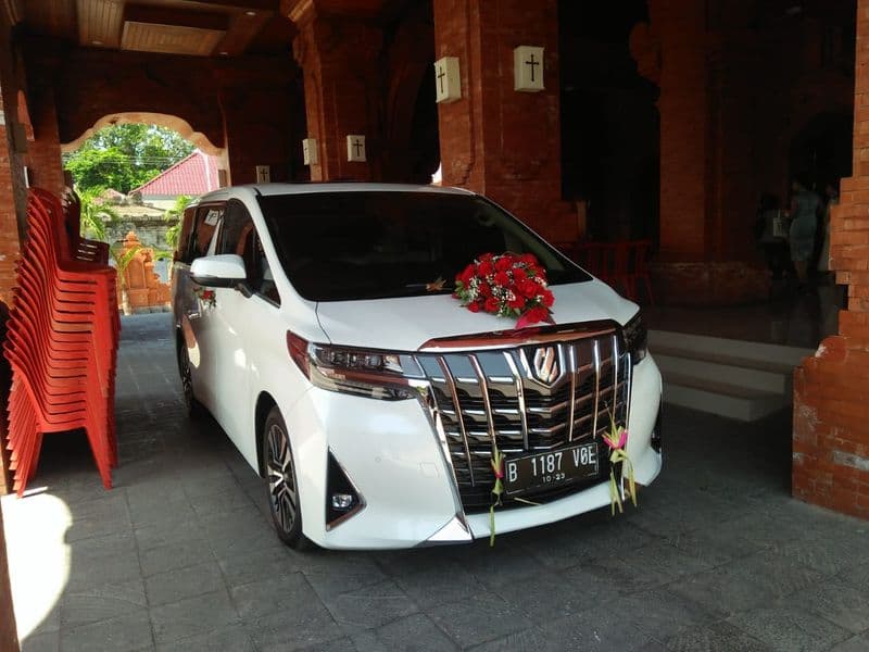 Bali Alphard Rental
