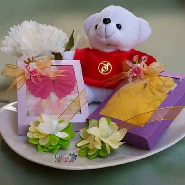 Bali Mae Gift
